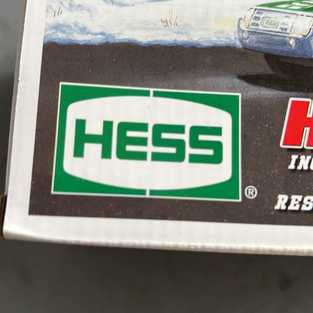 Hess Helicopter and Rescue Toy Set - Green and White - Picture 2 of 5